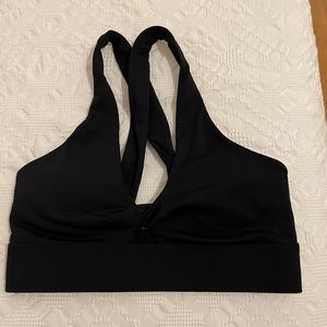 Fabletics women Oasis Twist Sports Bra
